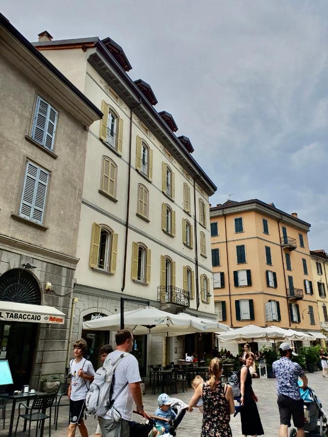 Divina Luxury Apartment in the Center of Como, Near Lake Como - Chambres d'hôtes Côme