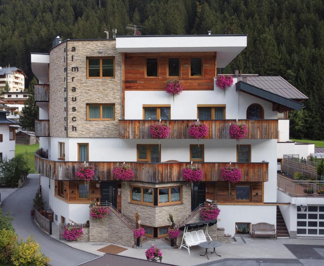 B&B Ischgl - Apart Almrausch - Bed and Breakfast Ischgl