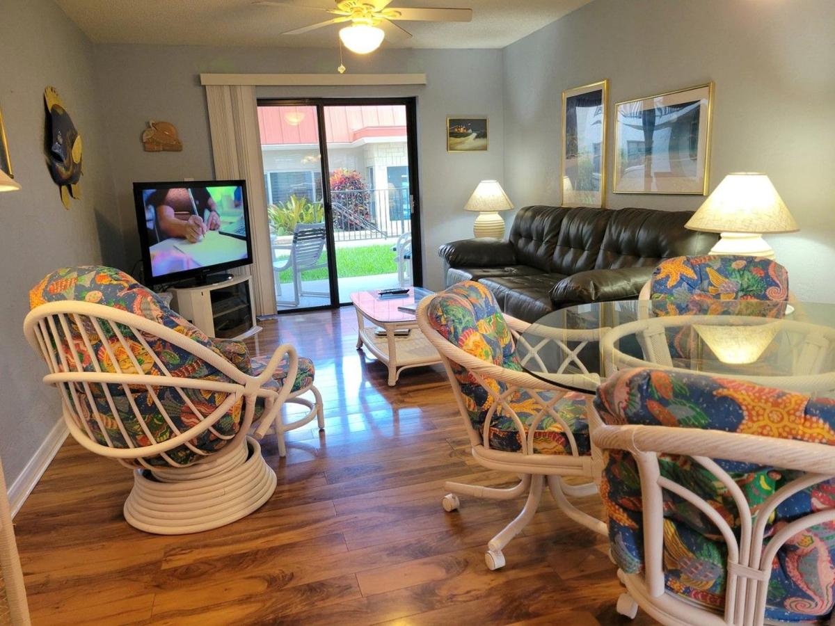 B&B New Smyrna Beach - Hacienda del Sol II - 102 - Bed and Breakfast New Smyrna Beach