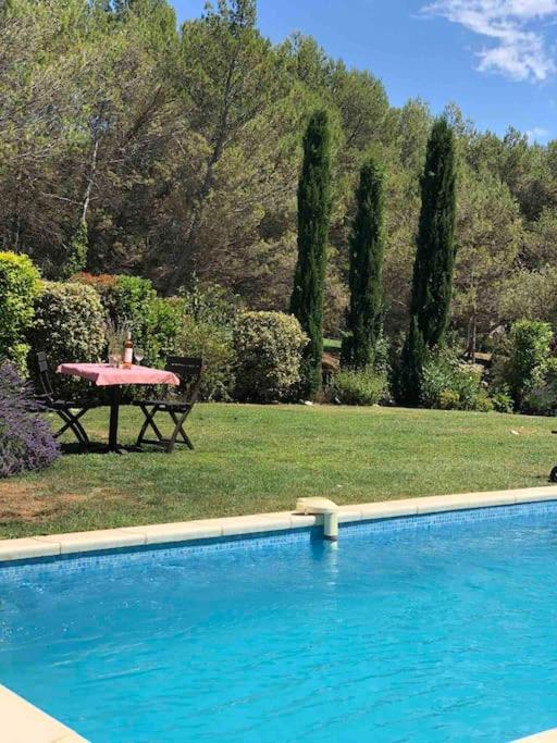 Villa du Soleil en Provence sur le Domaine du Golf de Pont Royal - B&B