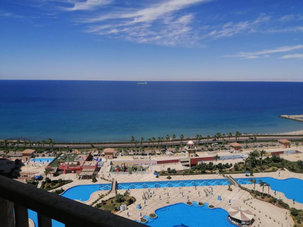 Penthouse 5 bedrooms at Porto Sokna pyramids Family only - Chambres d’hôtes Al ‘Ayn as Sukhnah