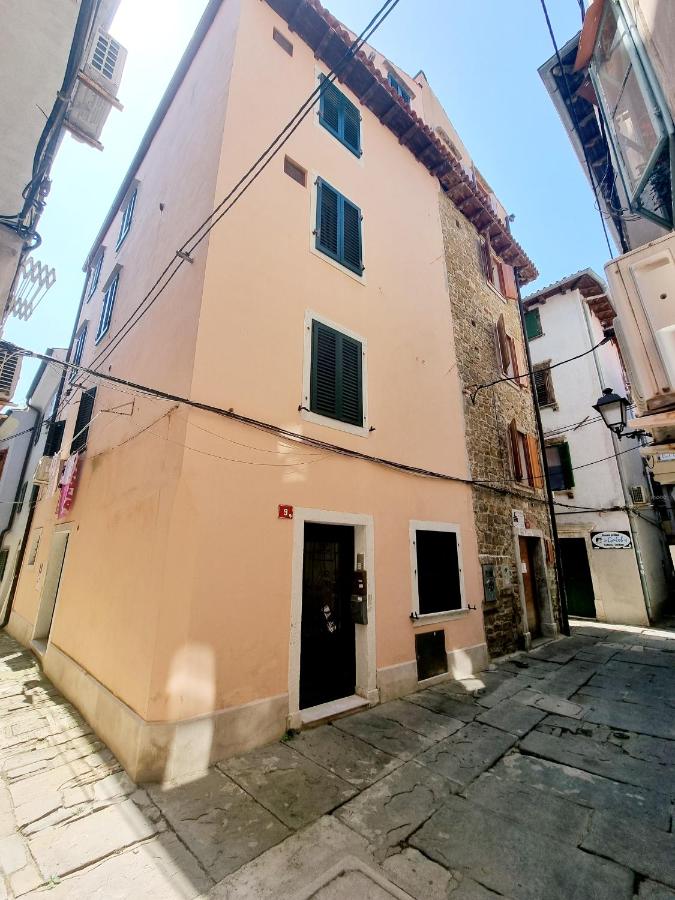 Apartment mit Terrasse