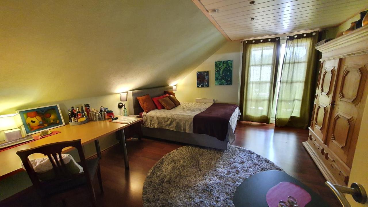 Doppelzimmer mit Balkon