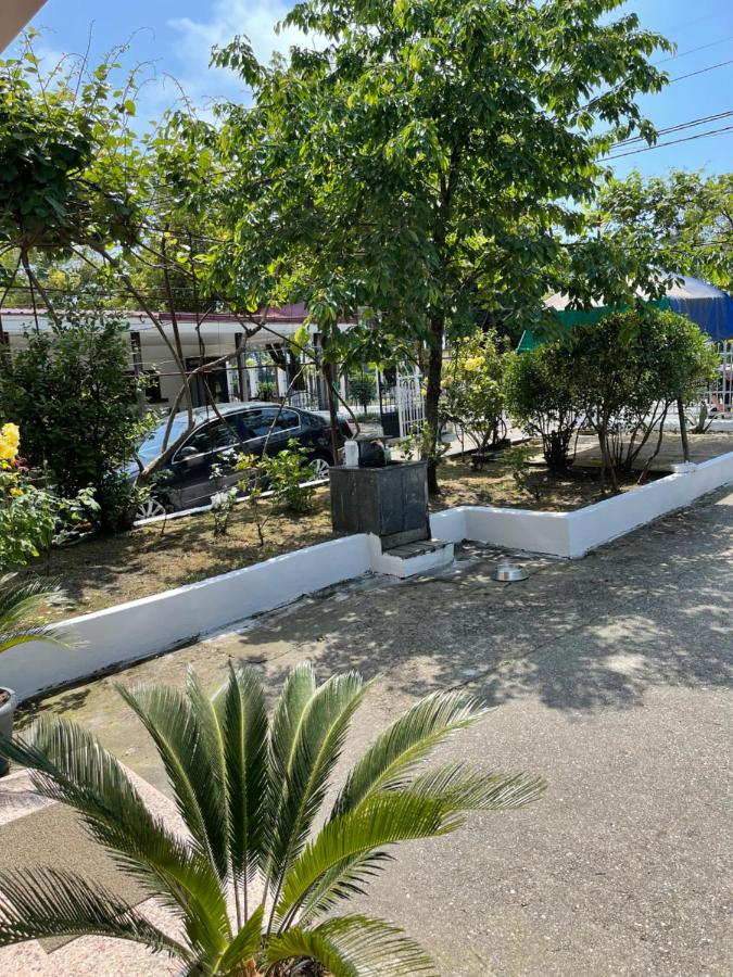 Guesthouse on Agmashenebeli 328 - B&B Kobuleti