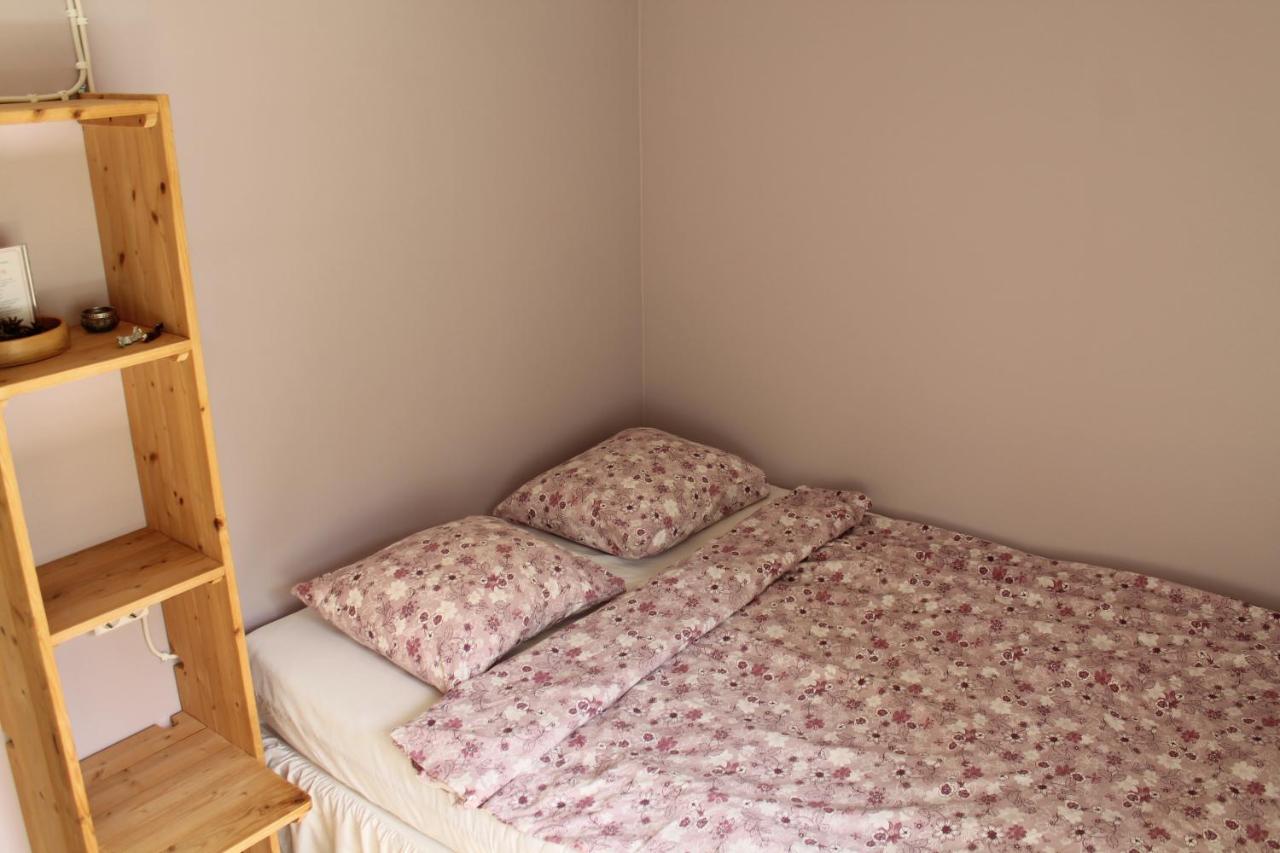 Chambre Triple Basique avec Salle de Bains Commune