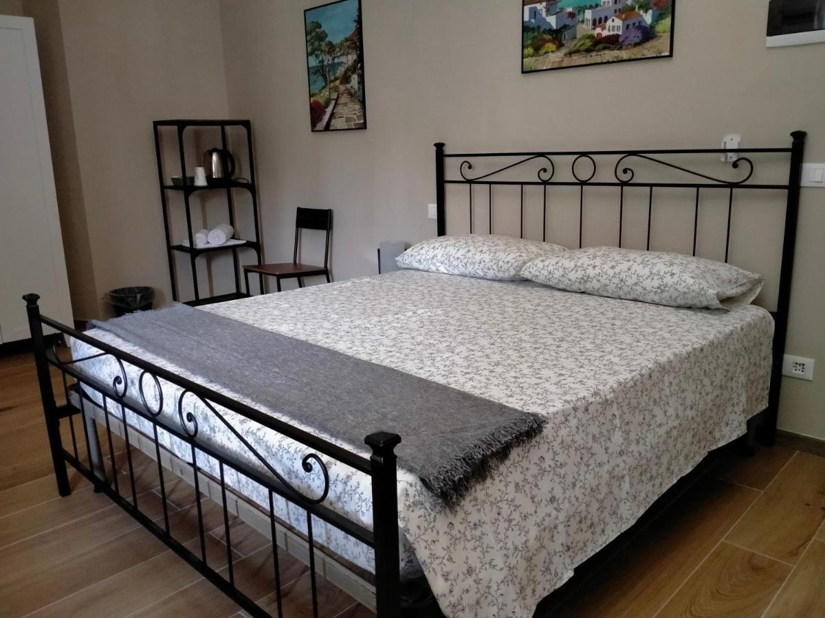 Double Room with Private External Bathroom