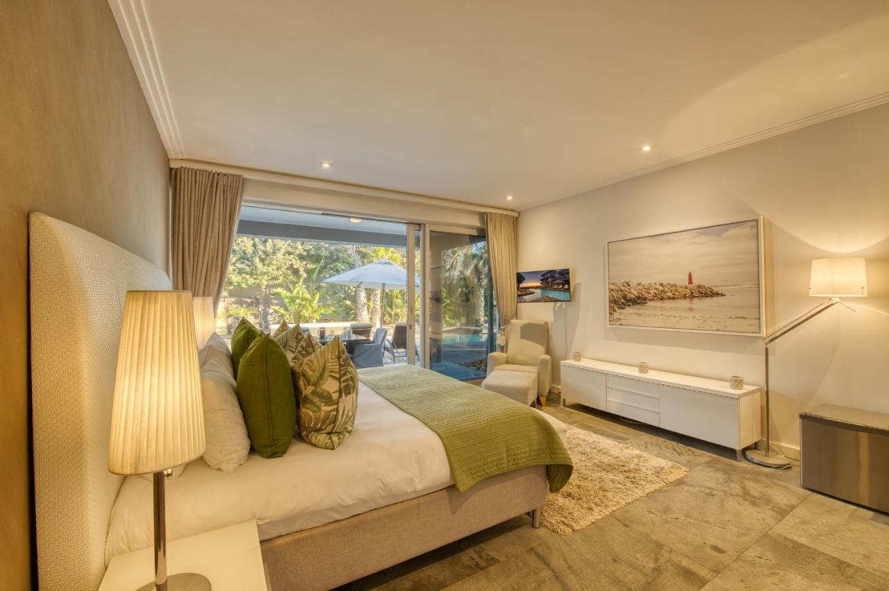 Double Room with Pool View