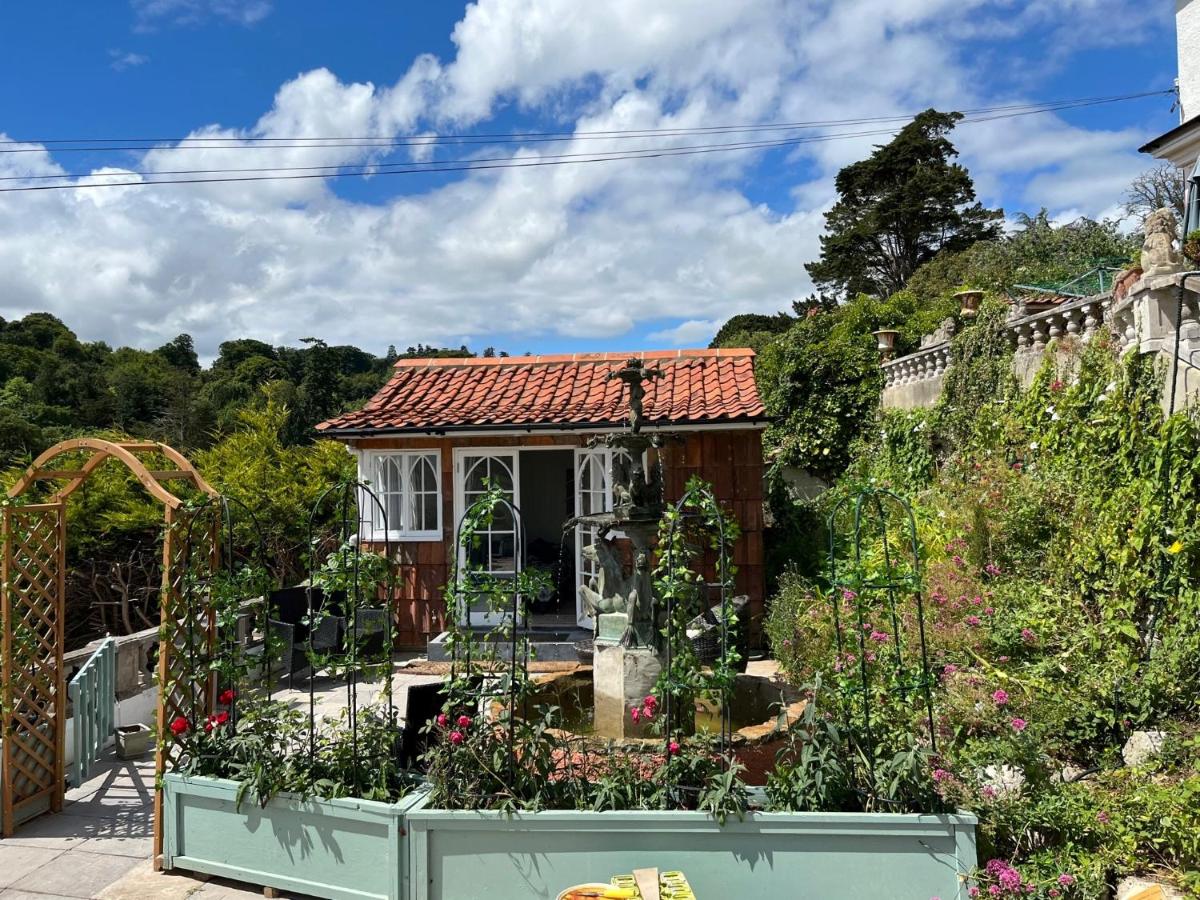 The Little Fountain House - Bed and Breakfast