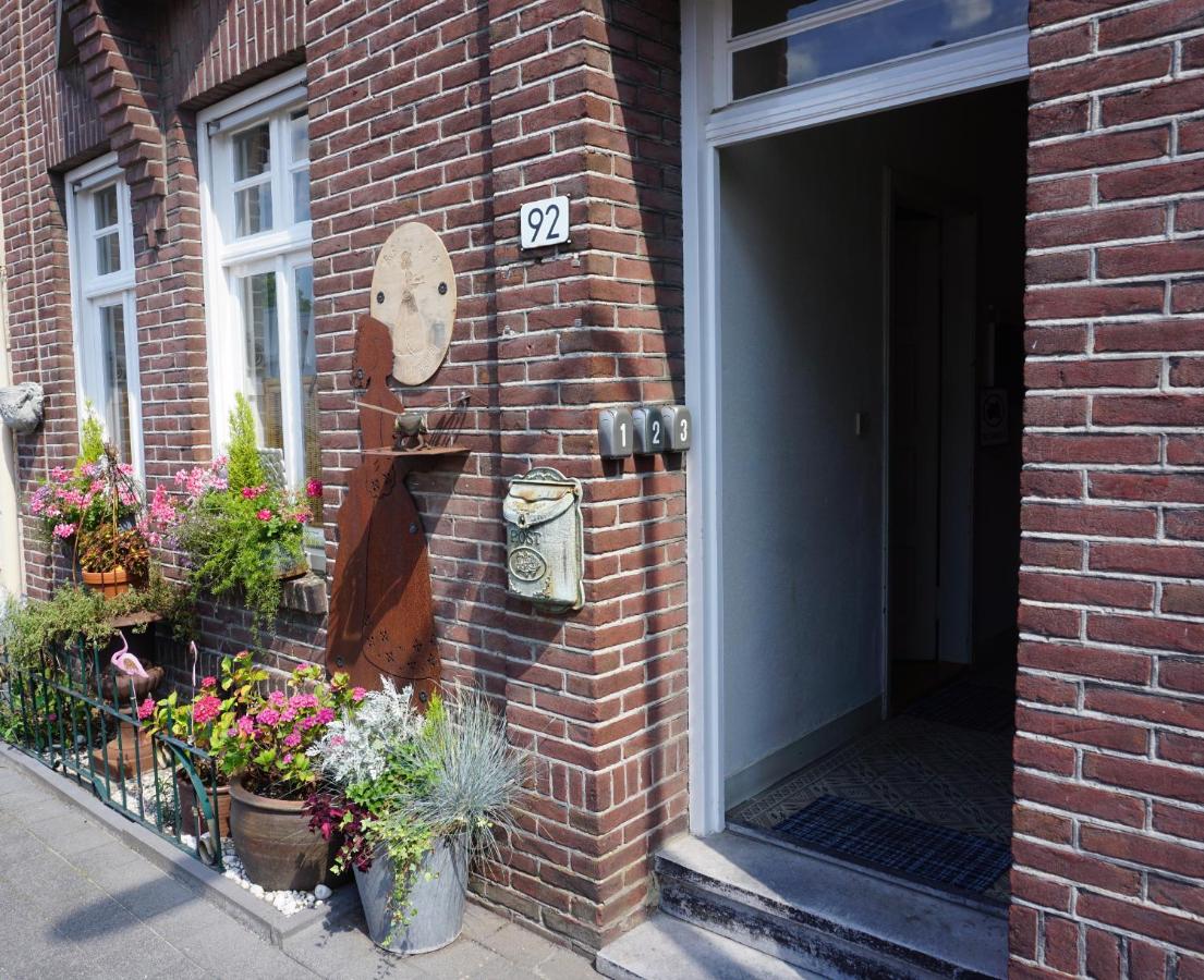 B&B Kerkrade - De bezige bij - Bed and Breakfast Kerkrade