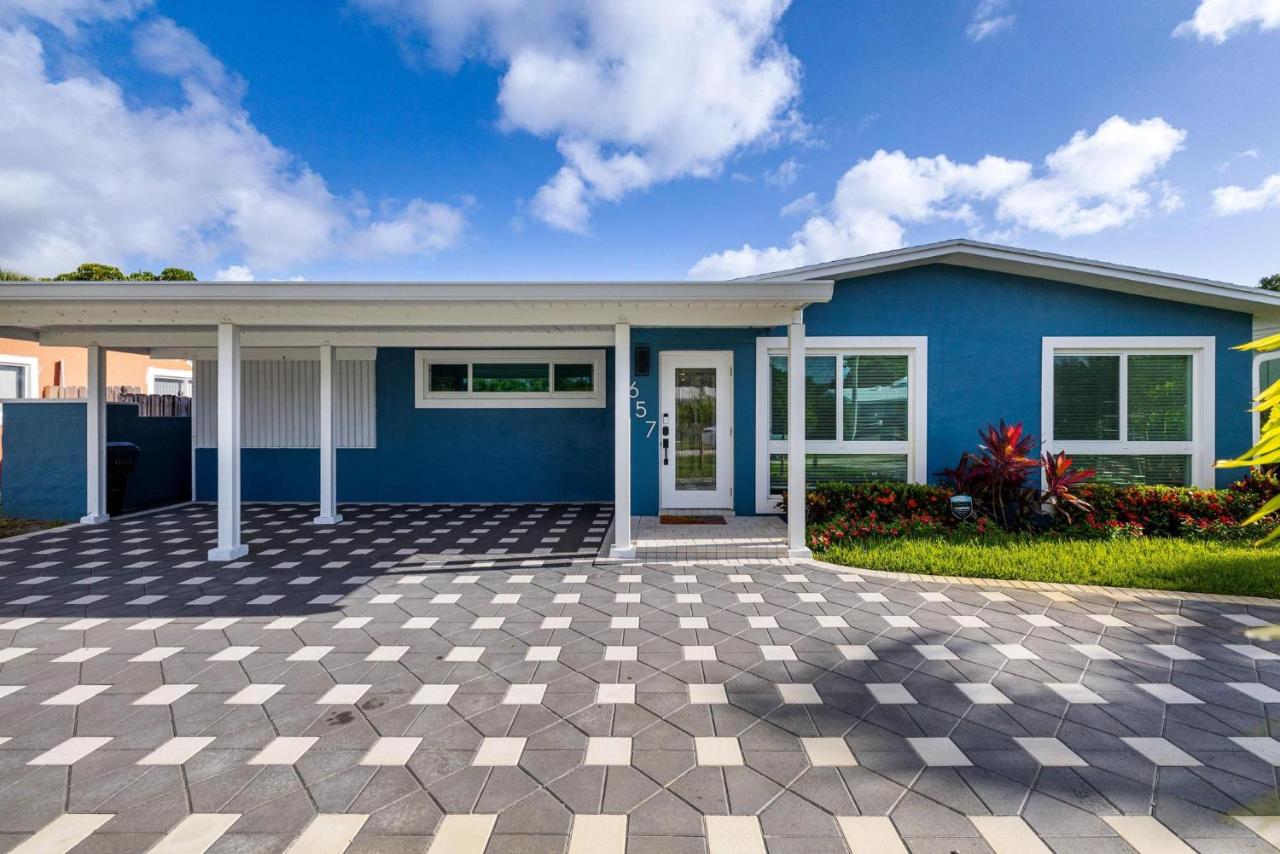 Trendy 3-bedroom villa with saltwater pool and yard - Ferienwohnung