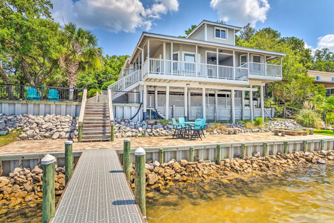 B&B Destin - Bayfront Niceville Getaway with Private Dock! - Bed and Breakfast Destin