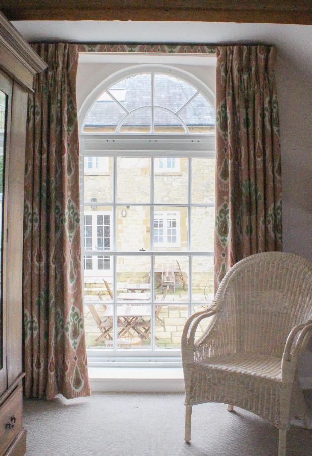 Coachhouse Room