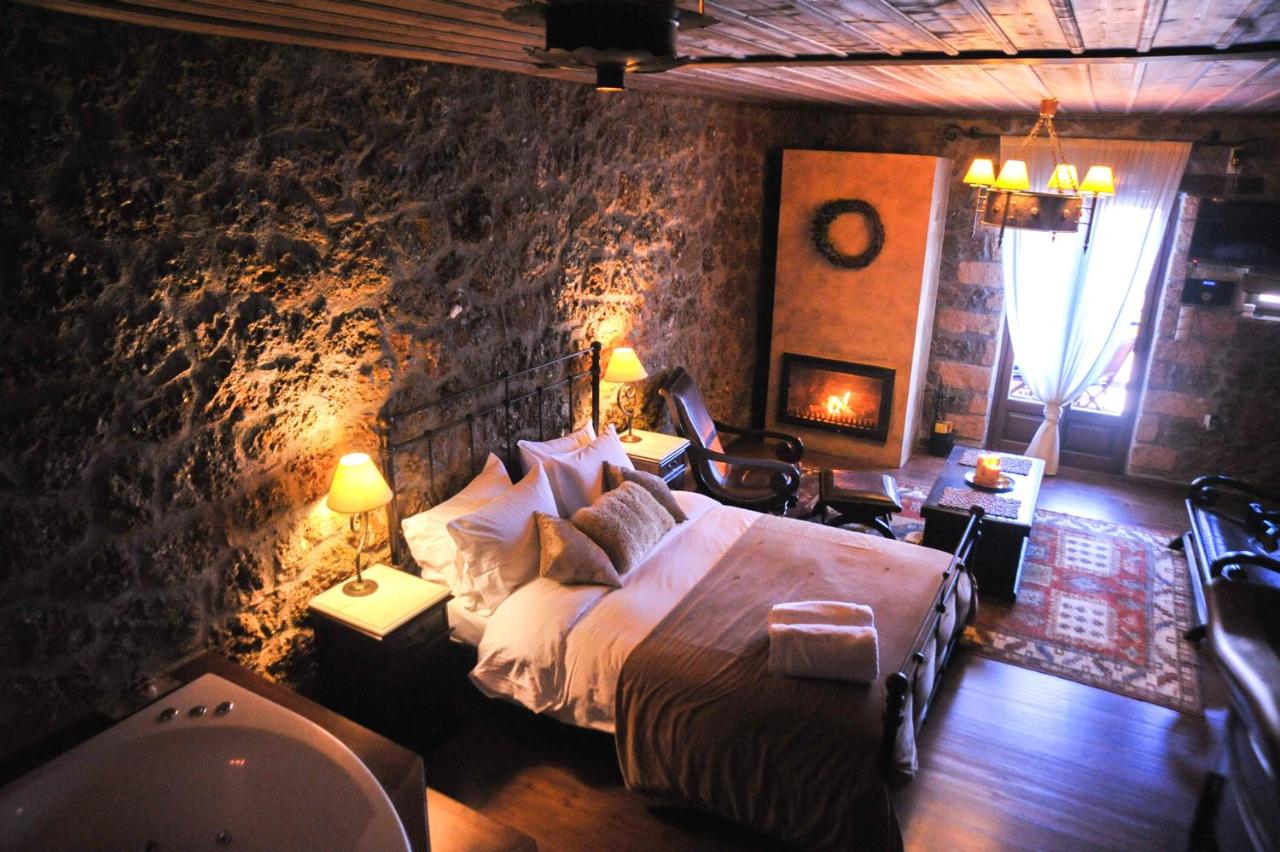 Suite with Spa Bath and Fireplace