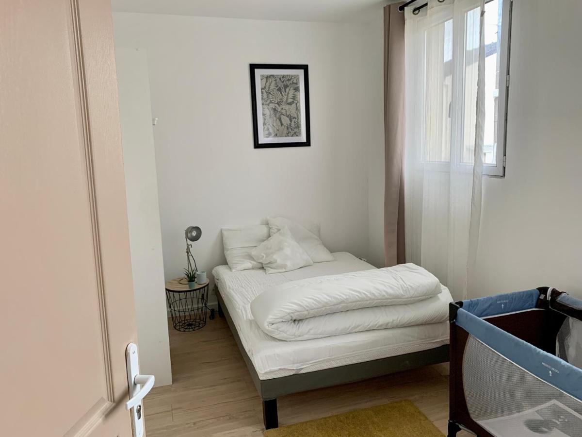 B&B Saint-Denis - Agréable maison avec parking gratuit sur place. - Bed and Breakfast Saint-Denis