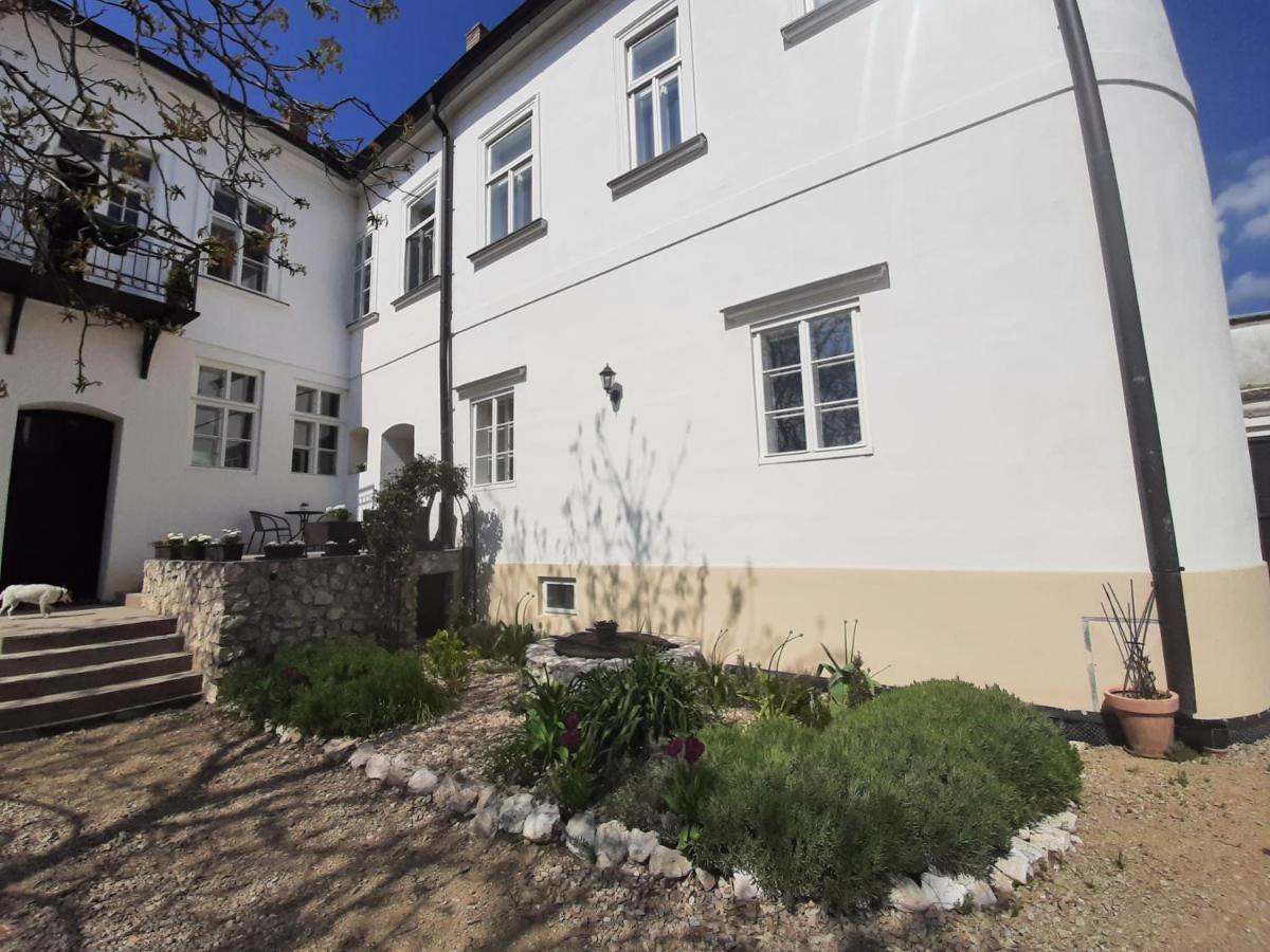 B&B Mikulov - Apartmány VIENNA - Bed and Breakfast Mikulov