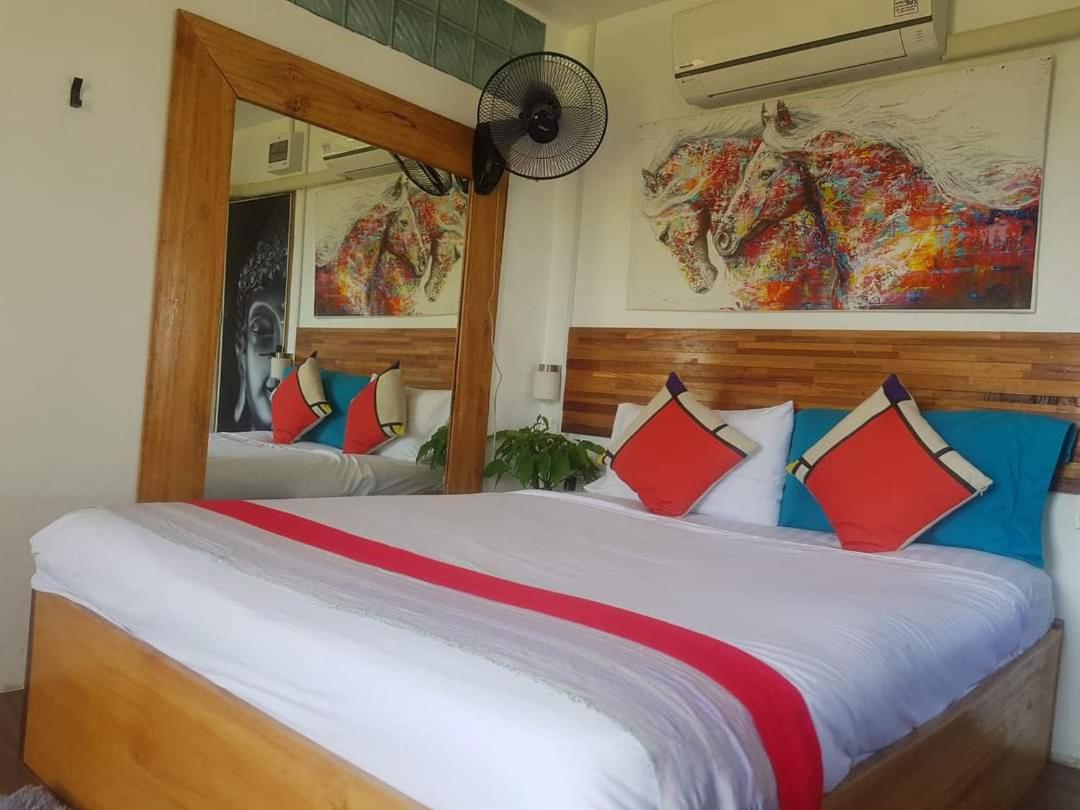 Double Room with Mountain View