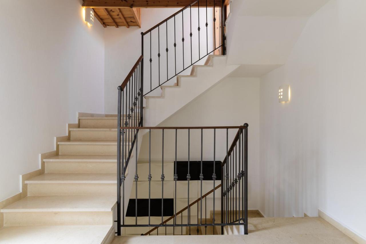 Luxury Villa, Terrace with SEA VIEW in the center - Bed and Breakfast Netanya