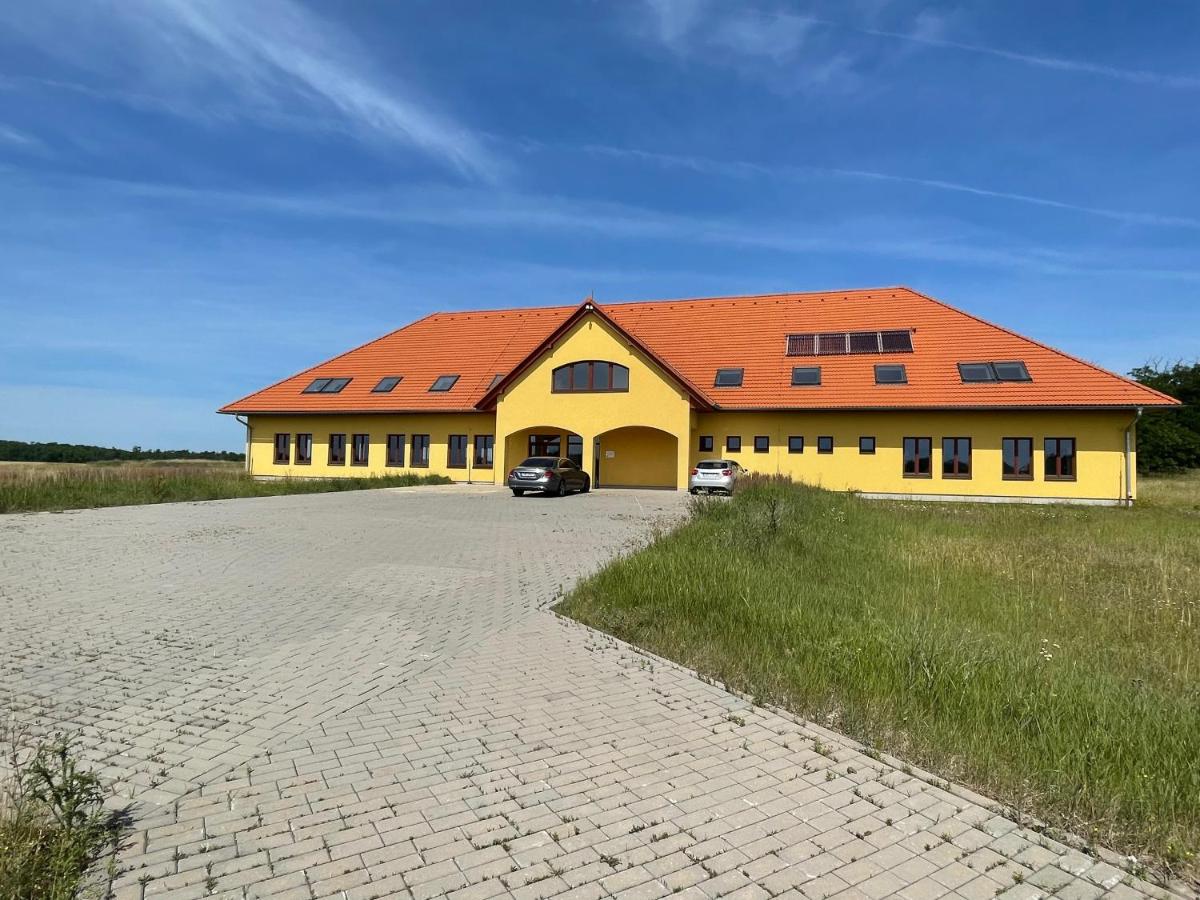 Adama PRO - Bed and Breakfast