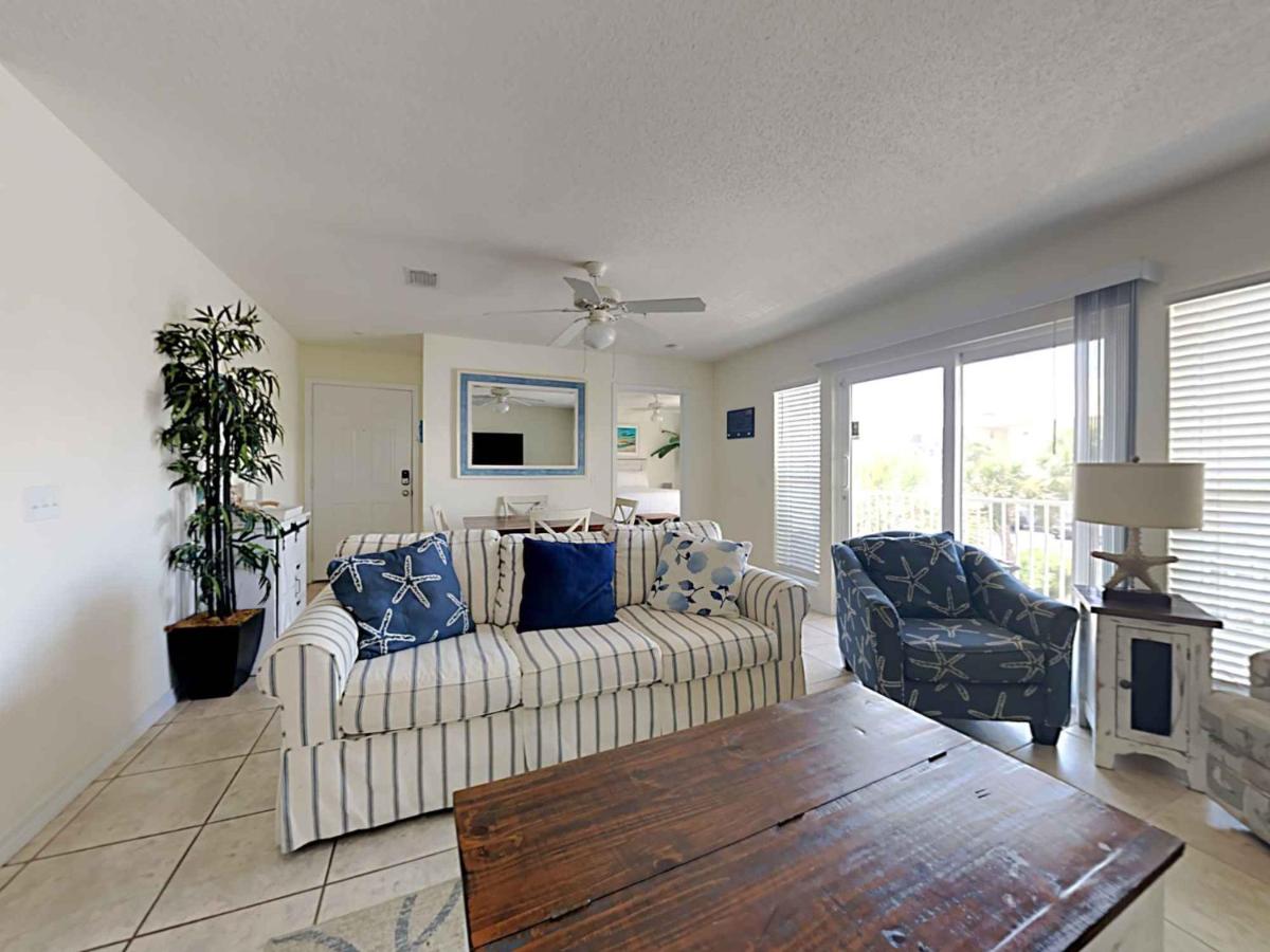 Gulf Island #521 - B&B