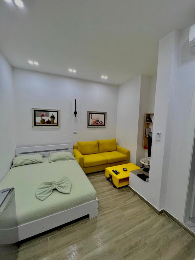 B&B Tirana - Gersi's Daily Apartament - Bed and Breakfast Tirana