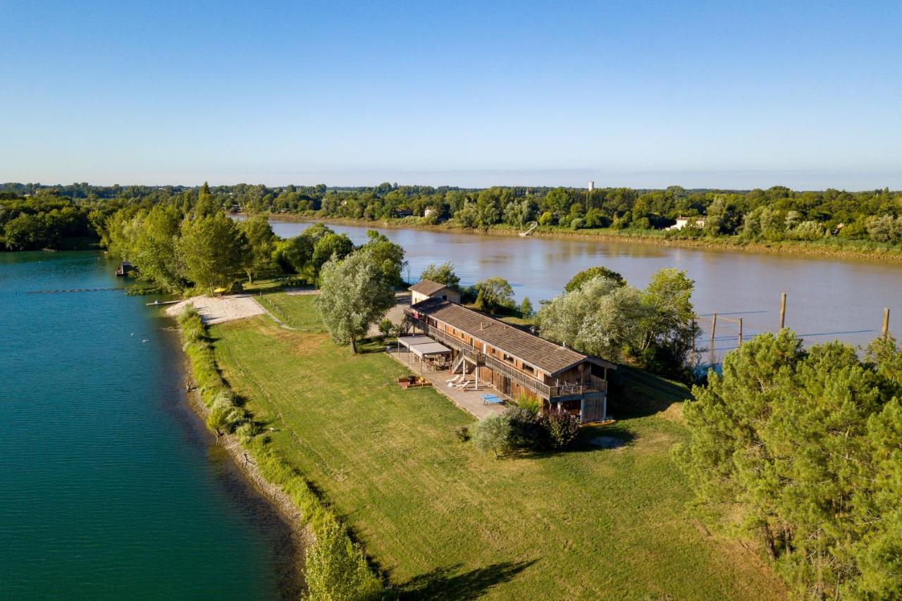 B&B Baurech - Au bord de l'eau - Grande maison - Baurech Insolite - Bed and Breakfast Baurech