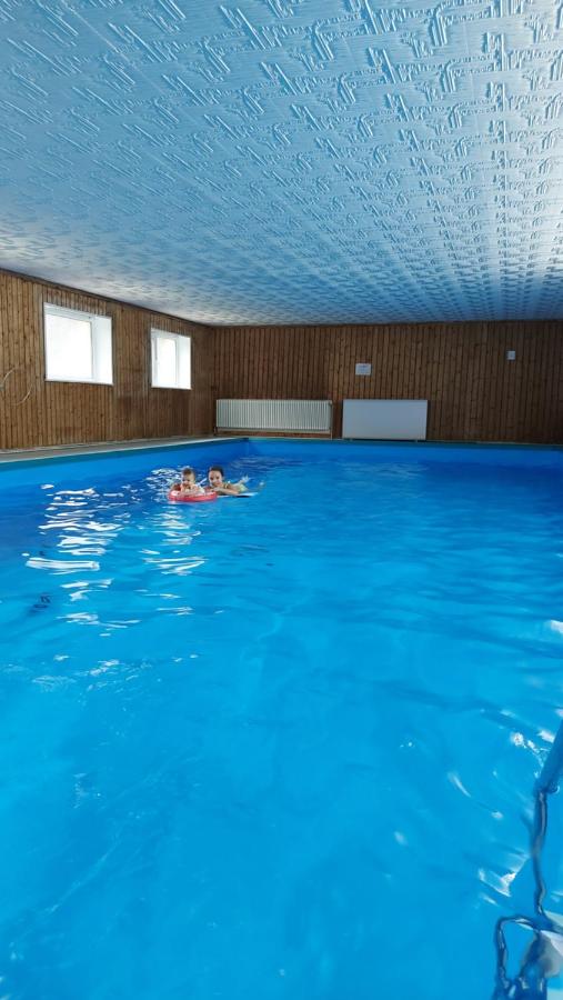 Ferienwohnung am Waldsee mit Schwimmbad - B&B