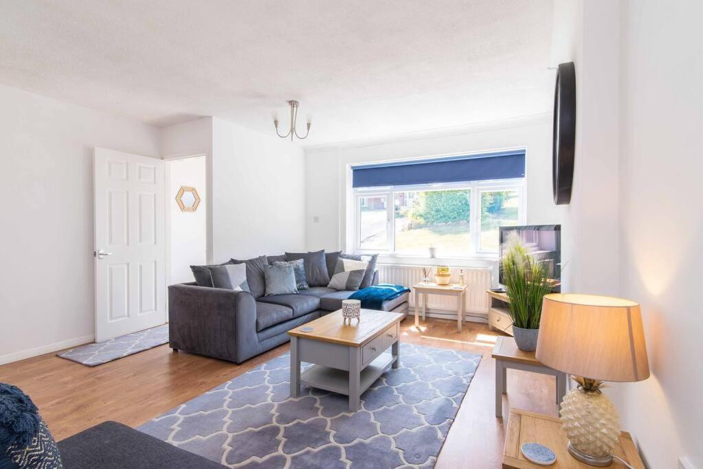 Modern three bedroom home in Castle Donington - Ferienwohnung