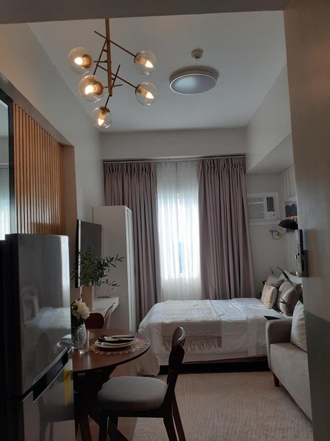 B&B Cagayan de Oro - Lifestyle at The Loop Towers Condotel - Bed and Breakfast Cagayan de Oro