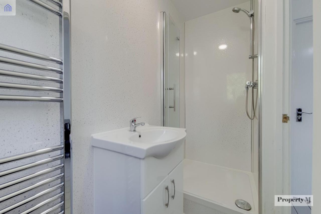 Standard Single Room with Shower