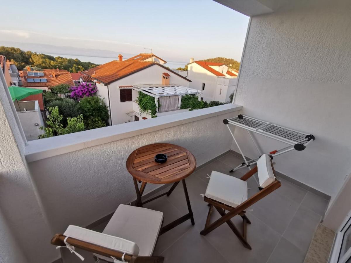 Nikolina - Luxury Studio apartment with private parking, near sea - B&B Mali Lošinj