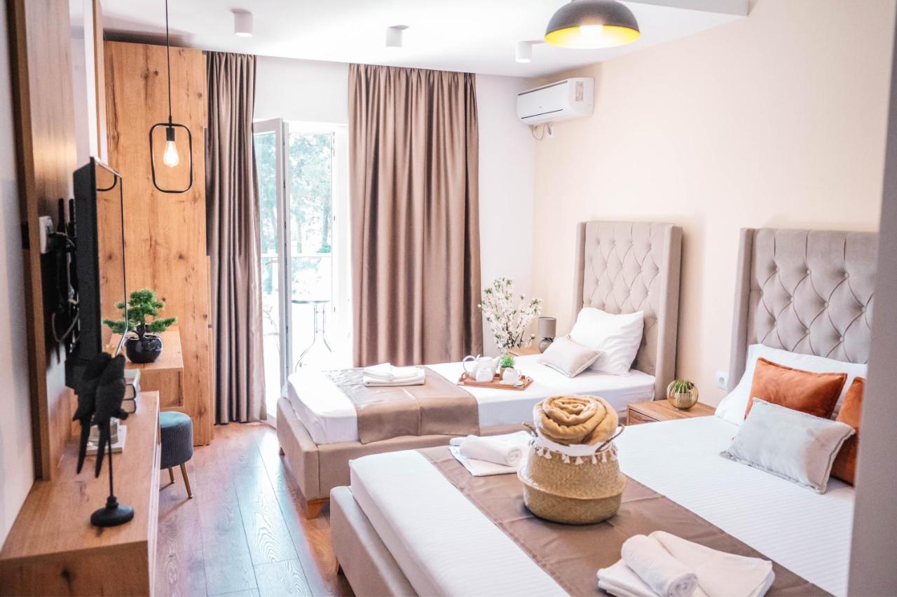 Triple Room with Balcony and Sea View