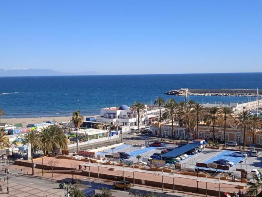 Estudio 1ª linea vista mar planta 7 PYR Fuengirola - Chambres d’hôtes Fuengirola