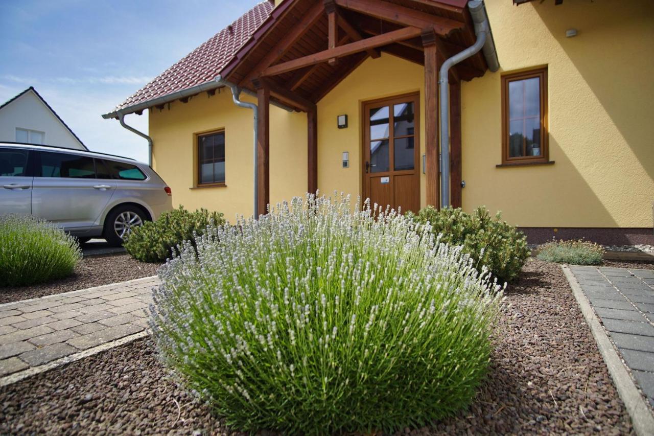 Haus De niege Wech Ferienwohnung 01 mit gratis Nutzung vom AHOI Erlebnisbad und Sauna in Sellin - Chambres d'hôtes Thiessow