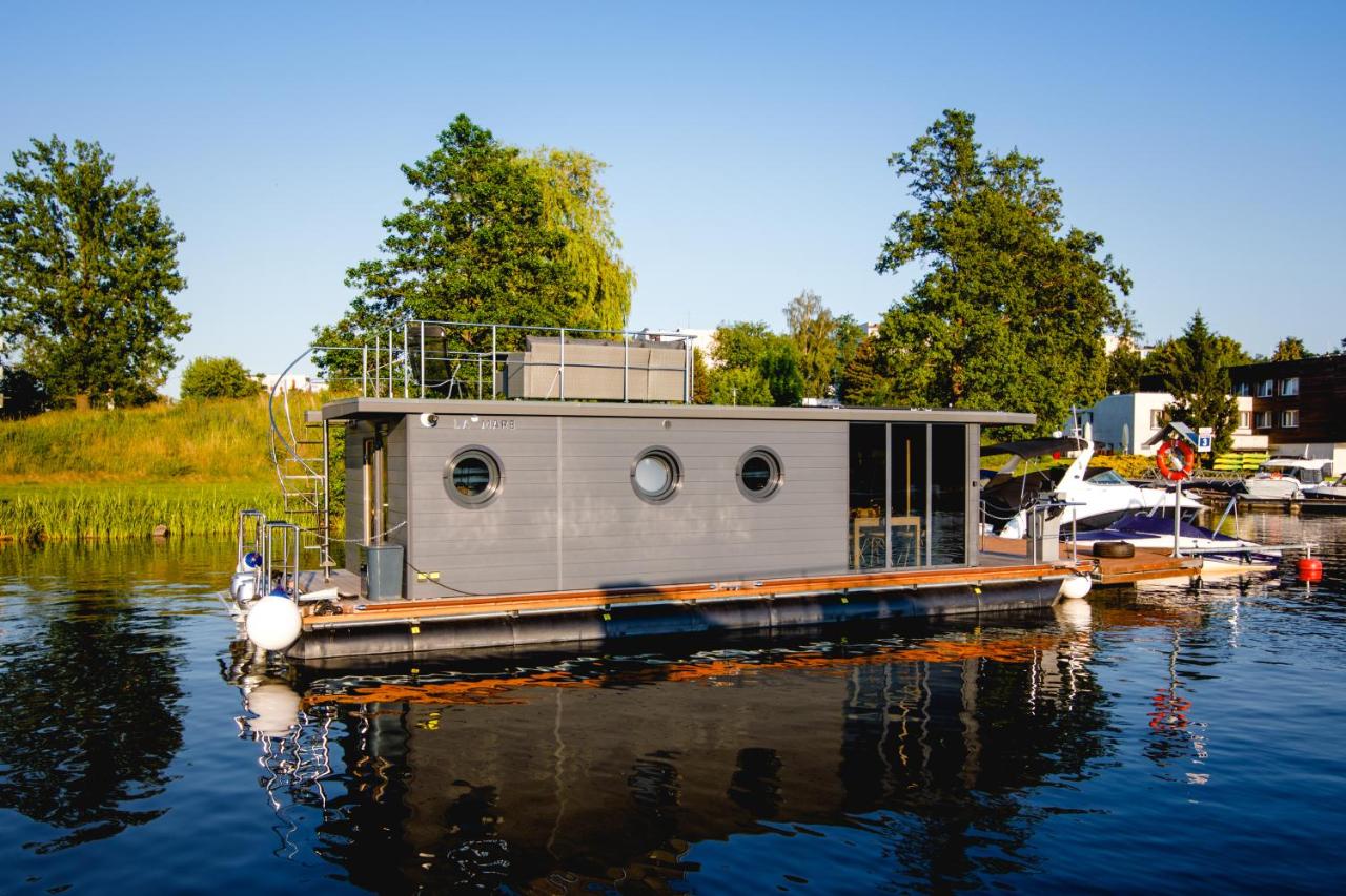 Houseboat- dom na wodzie z sauną i możliwością pływania - Chambres d'hôtes Iława