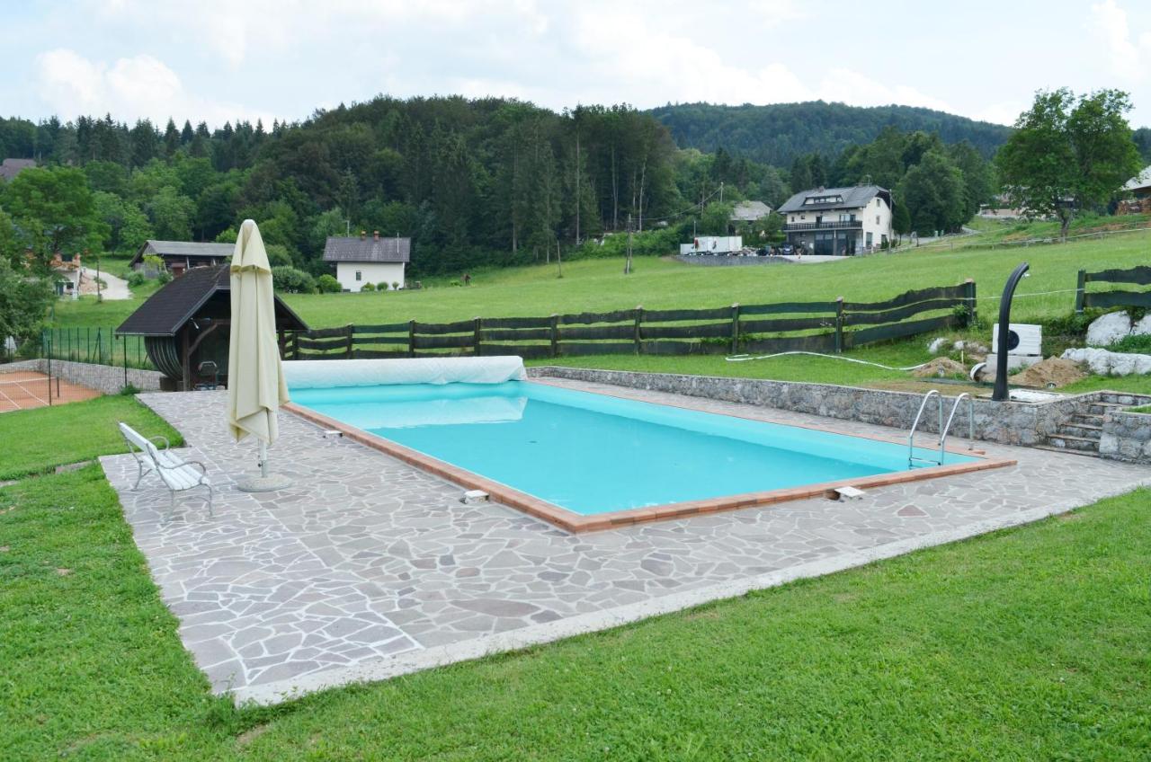 Posestvo Brinje - B&B