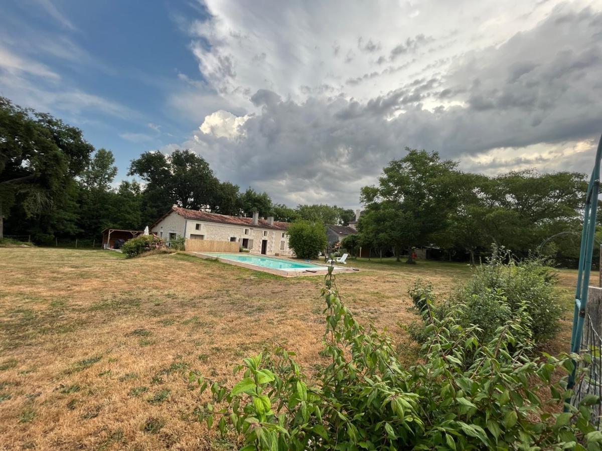 Maison Périgord vert piscine et spa - B&B