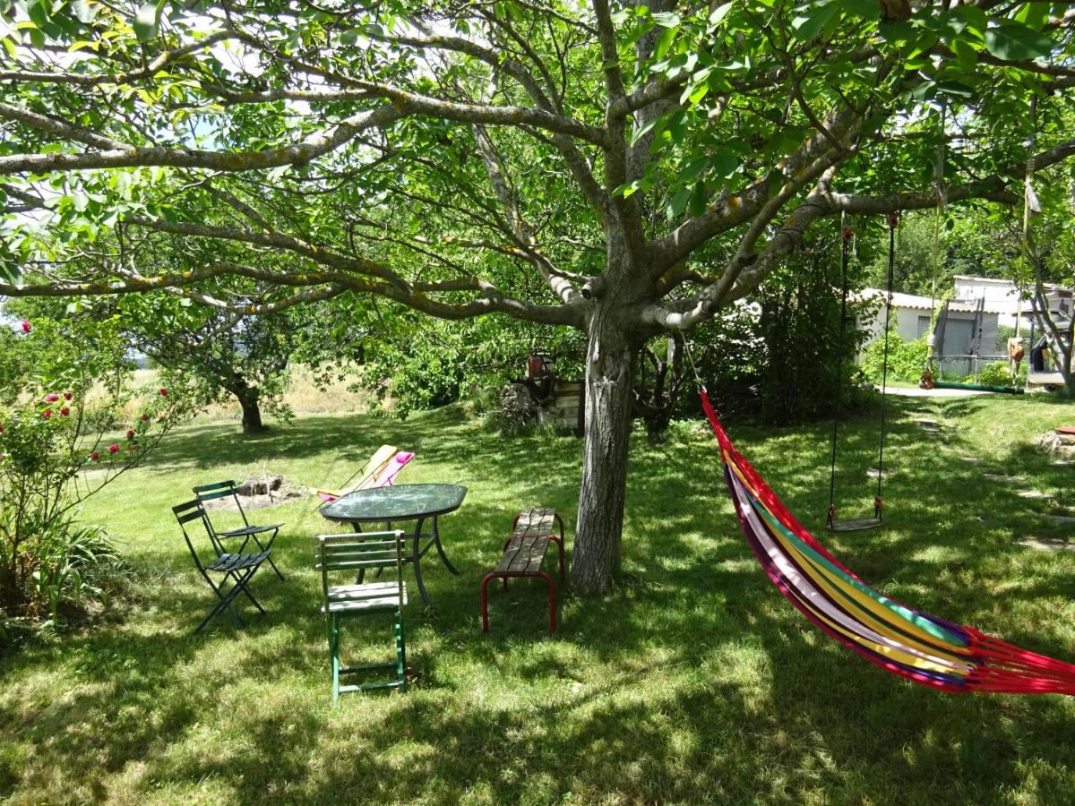 Maison de charme à Saoû, avec beau jardin au calme - B&B Saou