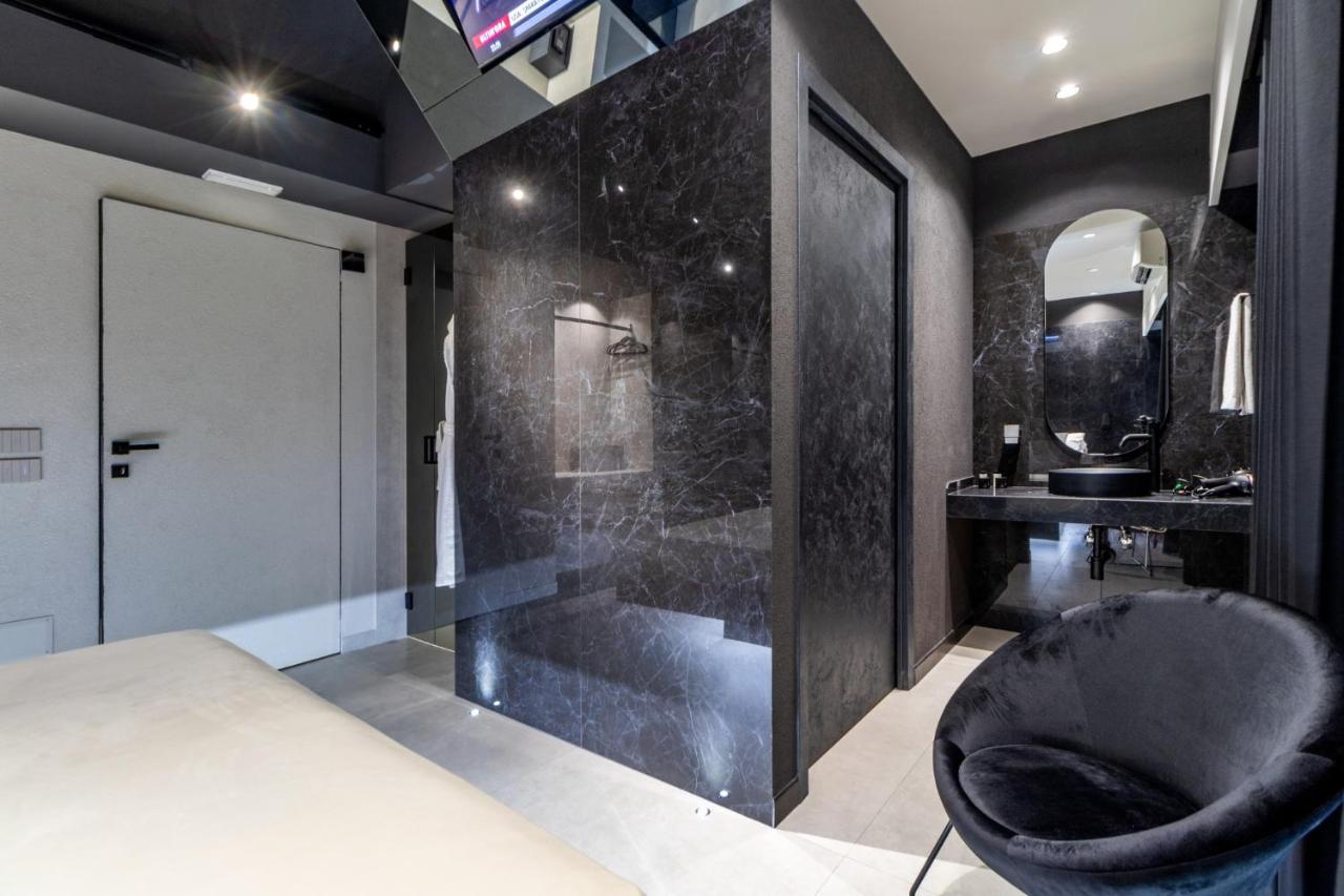 4 Suites " unconventional living rooms " - Chambres d’hôtes Catane
