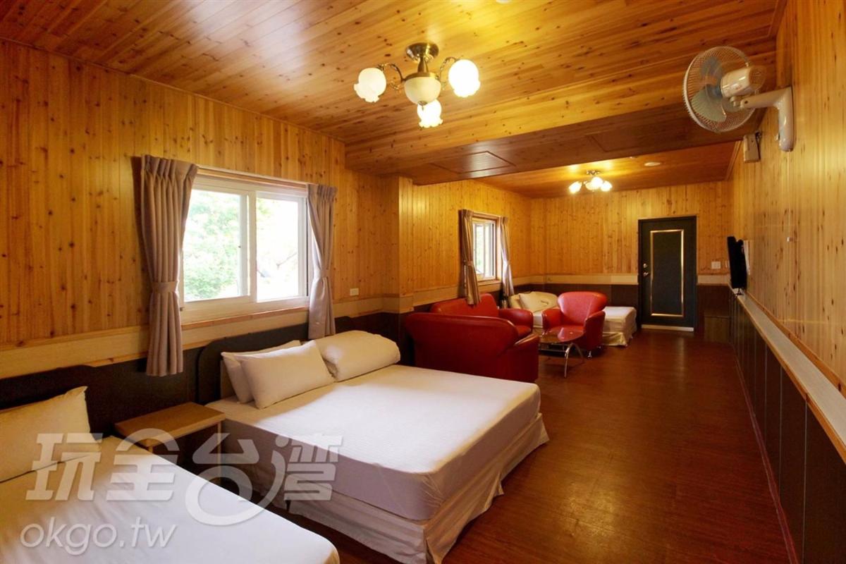 Habitación Familiar Estándar (6 adultos)