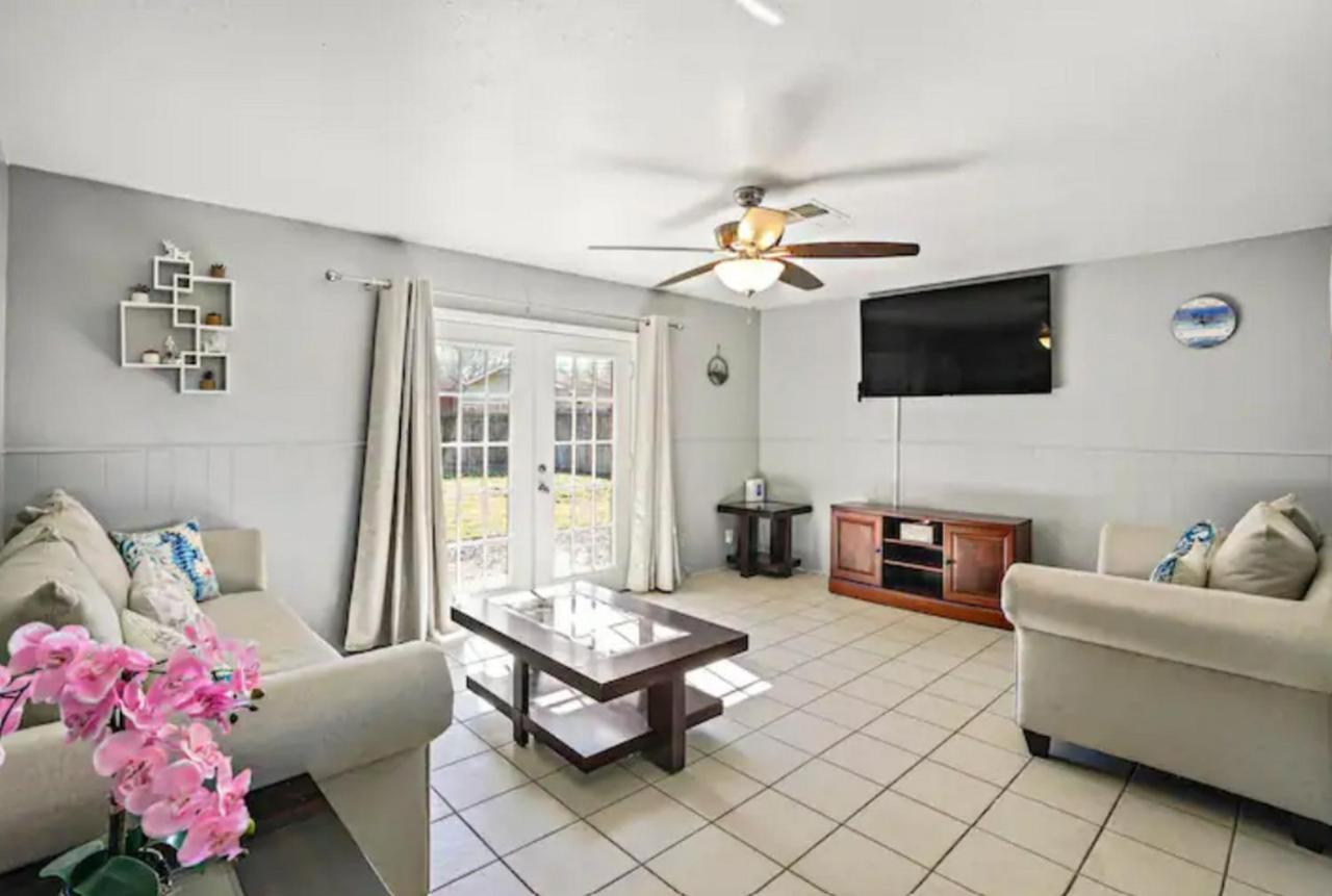 Relaxing Coastal Home Perfect for Families and Work Trips birchwood - Bed and Breakfast Corpus Christi