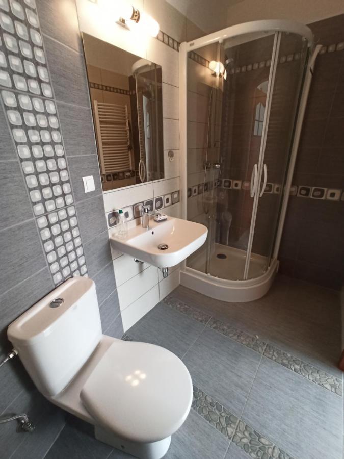 Quadruple Room with Private Bathroom