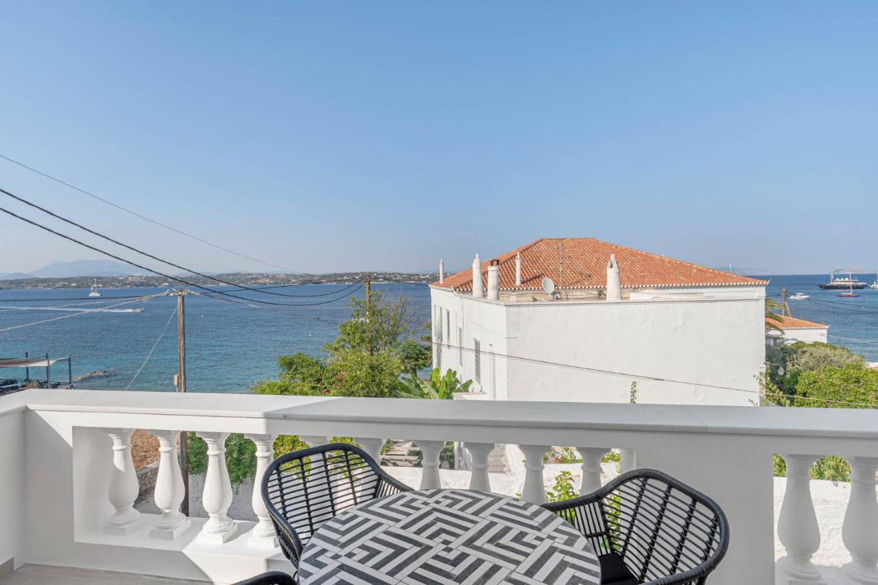 Pearl House - Luxurious new beach villa in Spetses stunning view - Chambres d’hôtes Spétses