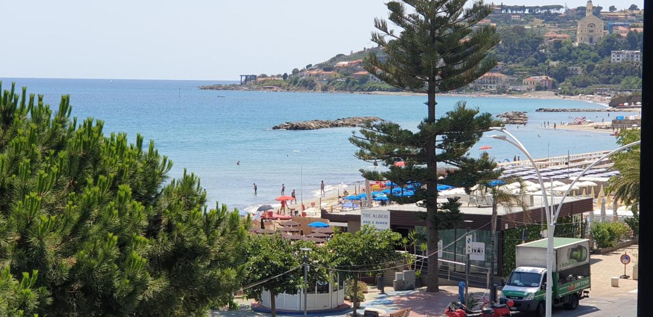 Arma di Taggia Seaview apartments by Rentopolis - B&B Arma di Taggia