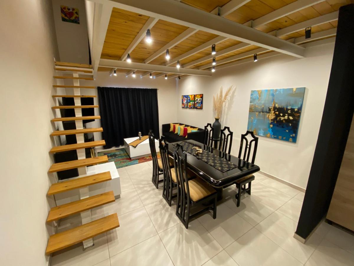 URBANA PREMIUM SUITES Apartamentos de Categoría Parking Privado - Seguridad - Sanatorio Allende - Hospital Privado - Estadio Kempes - Universidad Siglo 21 - Complejo Ferial Córdoba - Quorum - Aeropuerto Internacional Taravella - B&B Córdoba