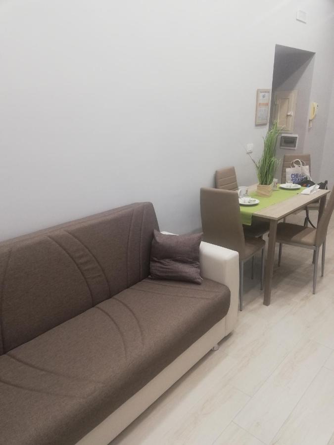 Studio met Kingsize Bed en Slaapbank 