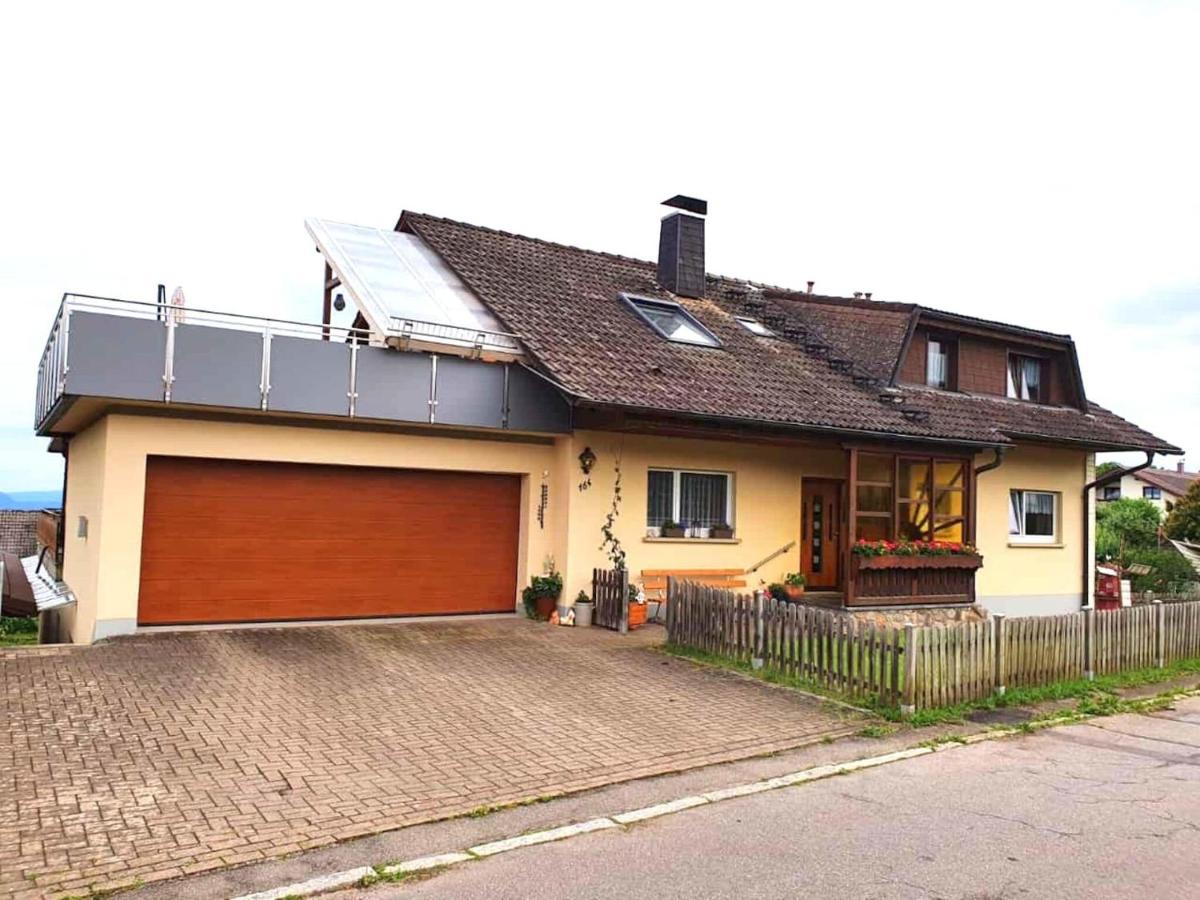 B&B Görwihl - Comfortable flat in Görwihl with balcony - Bed and Breakfast Görwihl