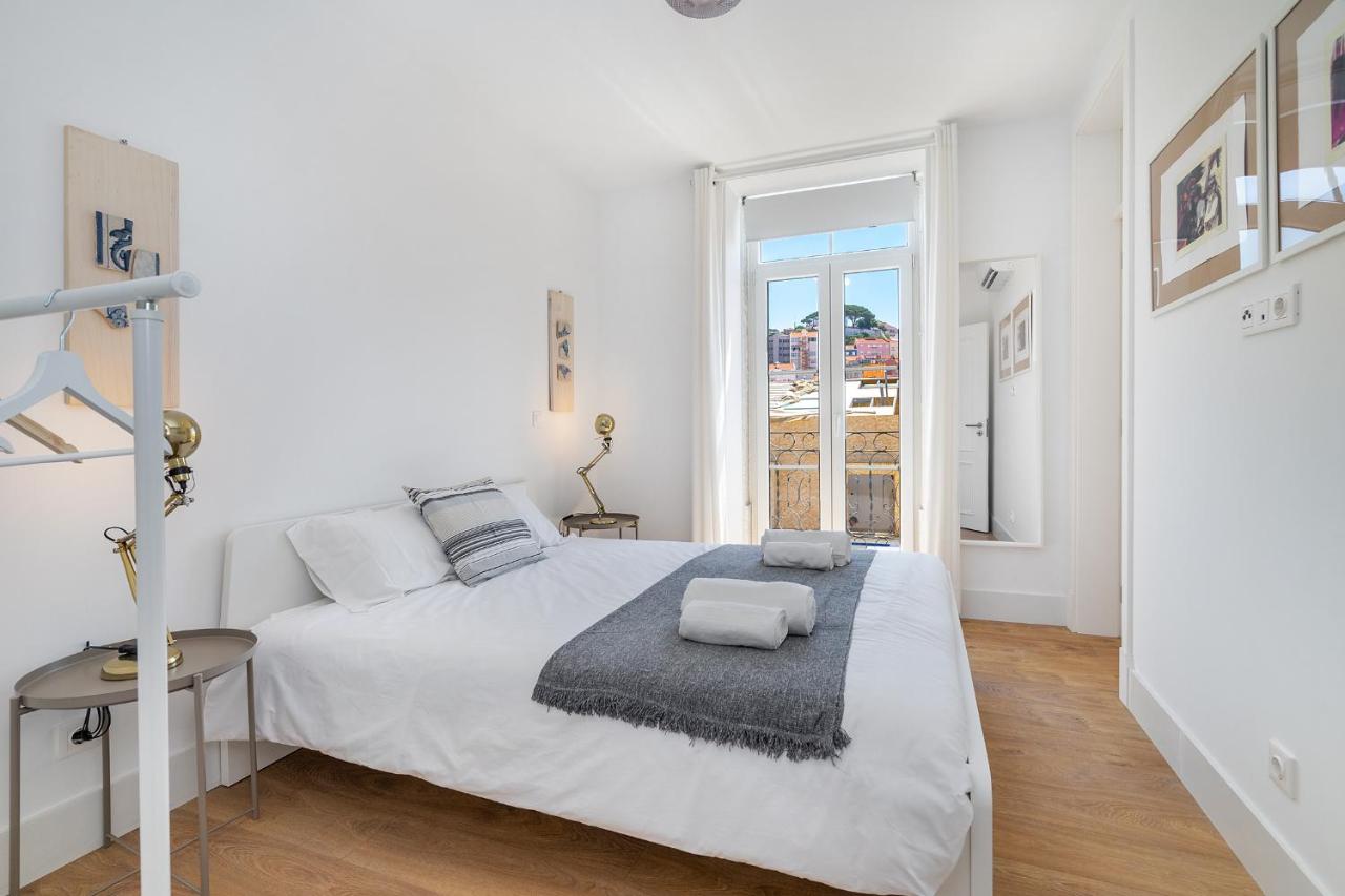 Modern Lisbon Apartments by Soulplaces - B&B Lisbona