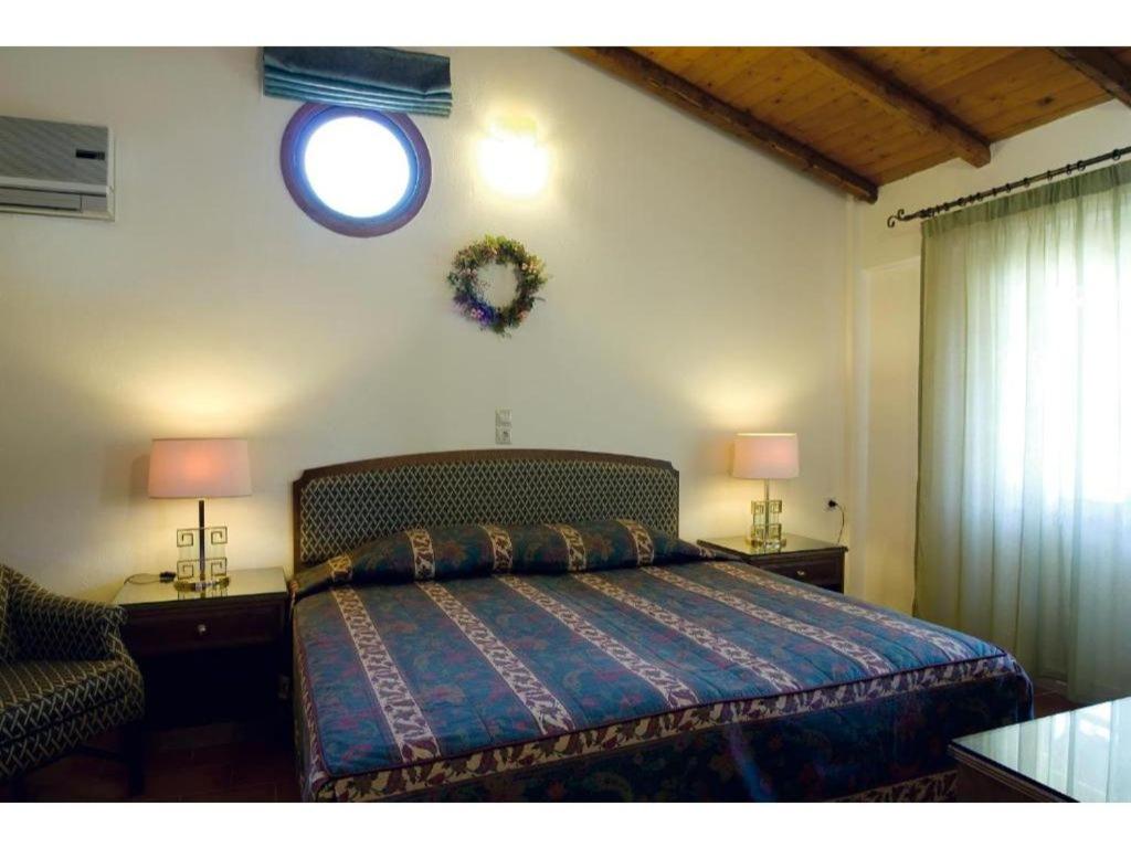 B&B Danília - Corfu Club Junior Suite - Bed and Breakfast Danília