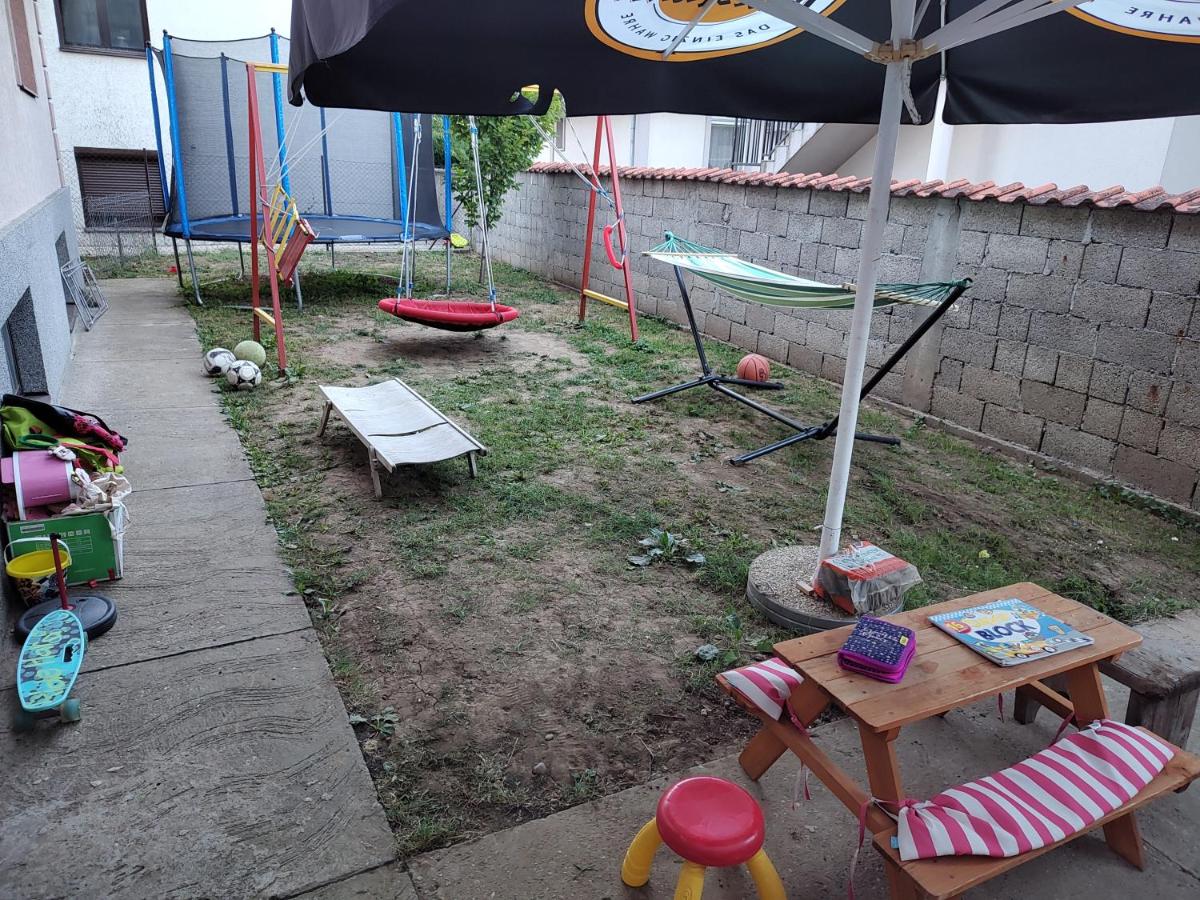 Apartman Anastasija - Bed and Breakfast Surčin