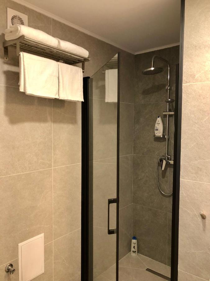 Modern and New Apartments in North of Timisoara - PNM Residence - Chambres d'hôtes Dumbrăviţa